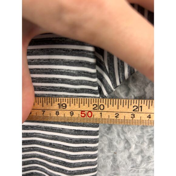 NWT Charlotte Hornets Columbia Polo Shirt Men’s Medium Gray Stripe Omni-Wick - Picture 6 of 10